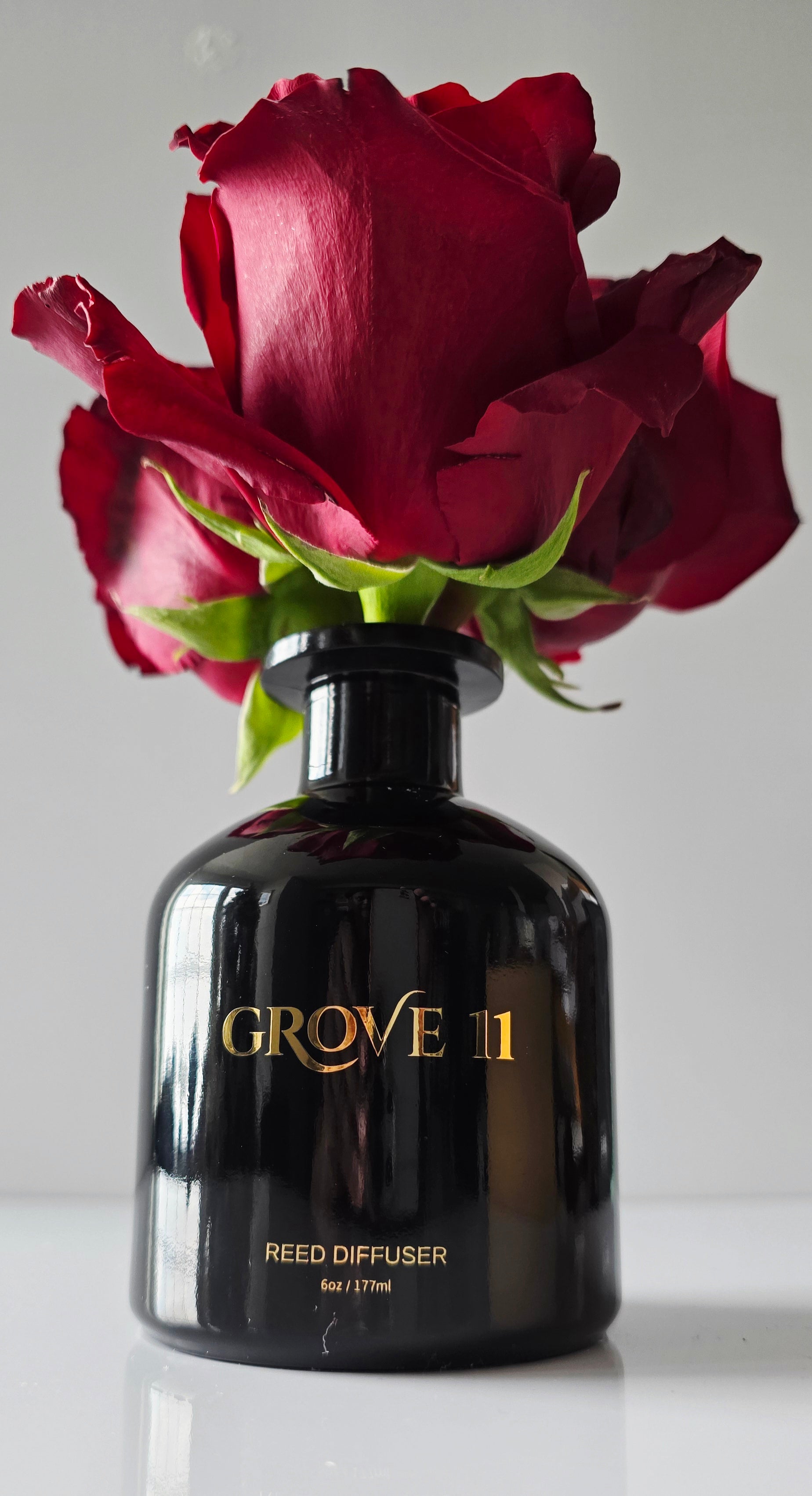 SWATi  新品　アロマランプ　Rose Lavender Zest Reed Diffuser | Grove 11 Candles and Home Fragrances